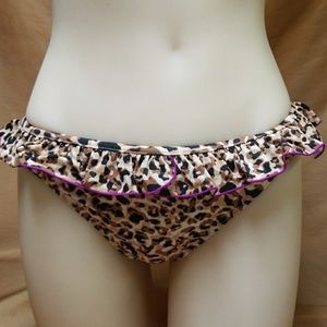 In Mocean ruffled bikini bottom S